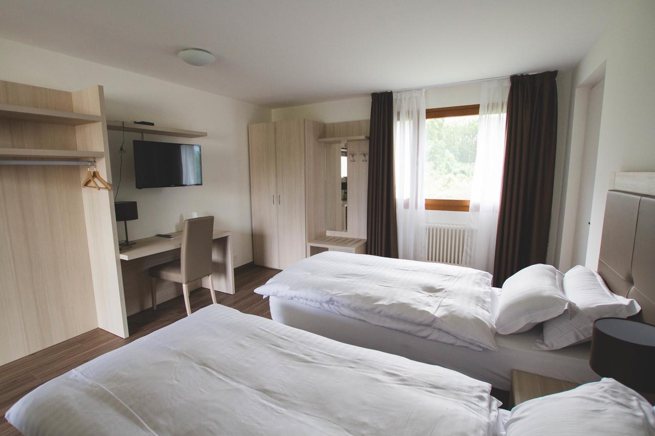 Hotel Domaine De La Sauge Cudrefin ภายนอก รูปภาพ